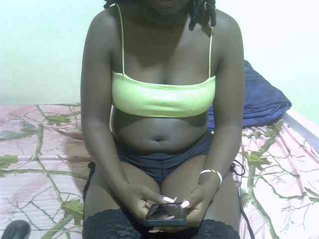 Ebonycherry webcam