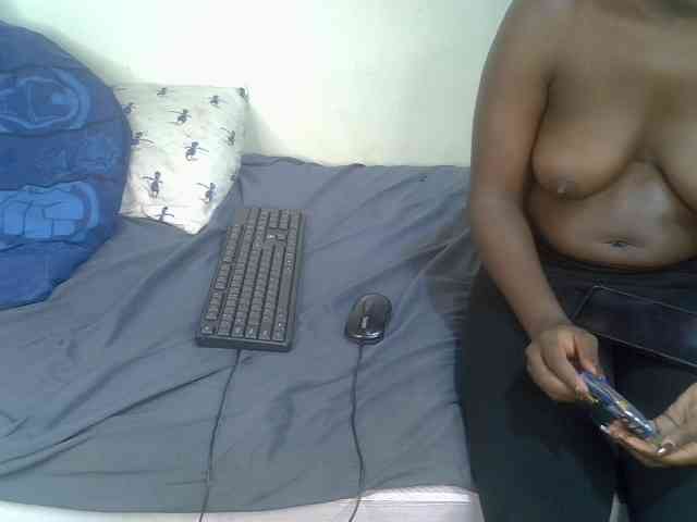 Ebonycherry webcam