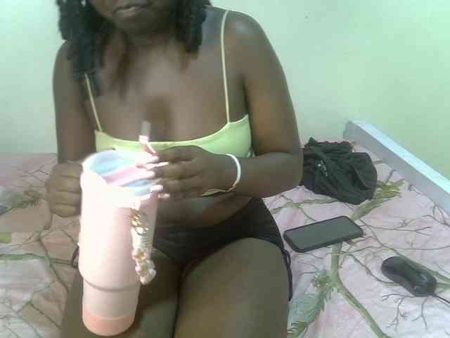 Ebonycherry webcam