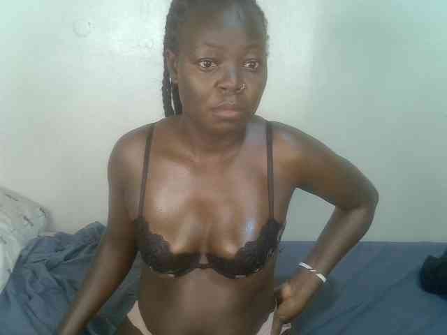 Ebonycherry webcam