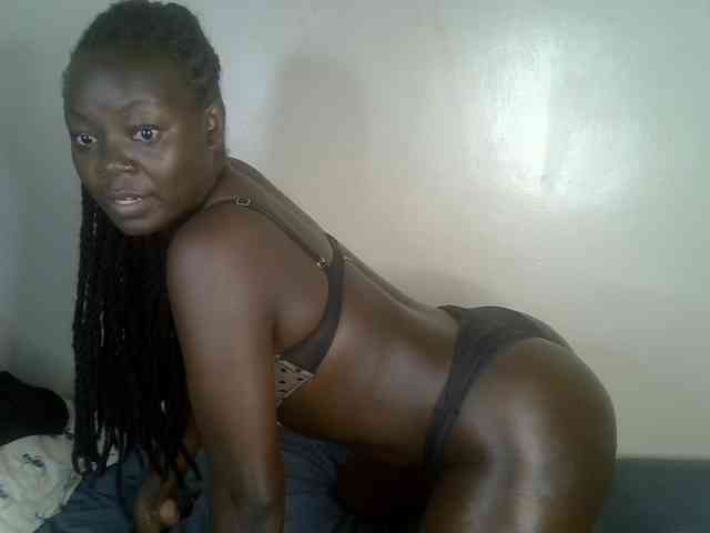 Ebonycherry webcam