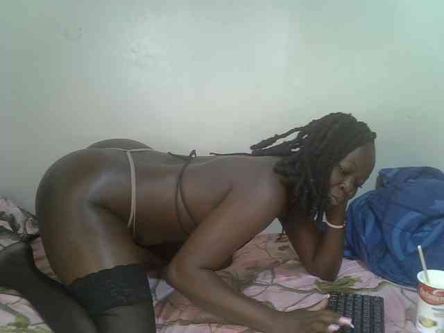 Ebonycherry webcam