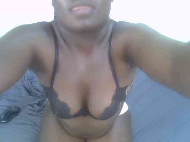 Ebonycherry webcam