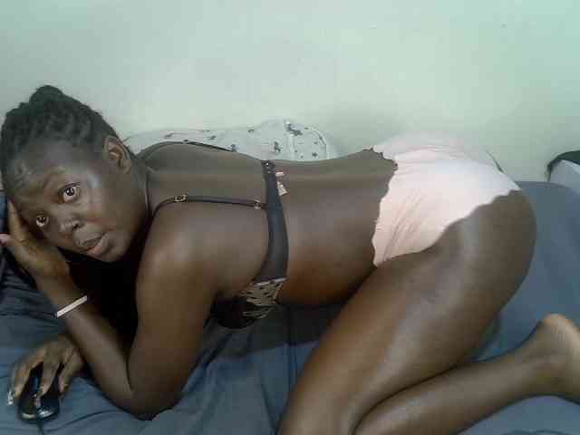 Ebonycherry webcam