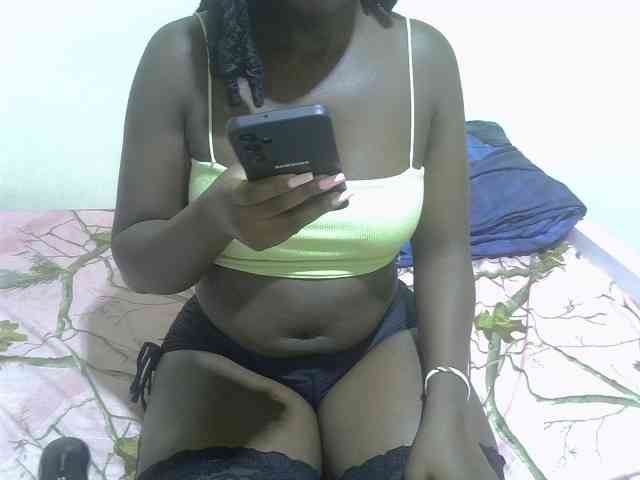 Ebonycherry webcam