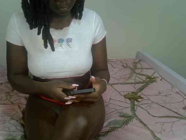 Ebonycherry webcam