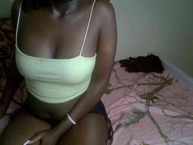 Ebonycherry webcam