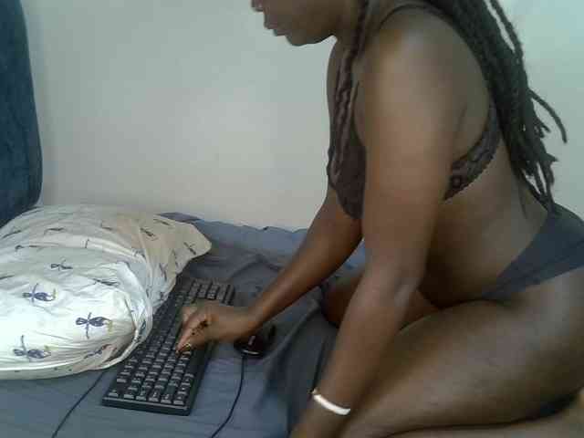 Ebonycherry webcam
