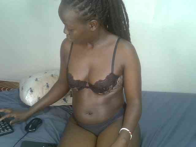 Ebonycherry webcam