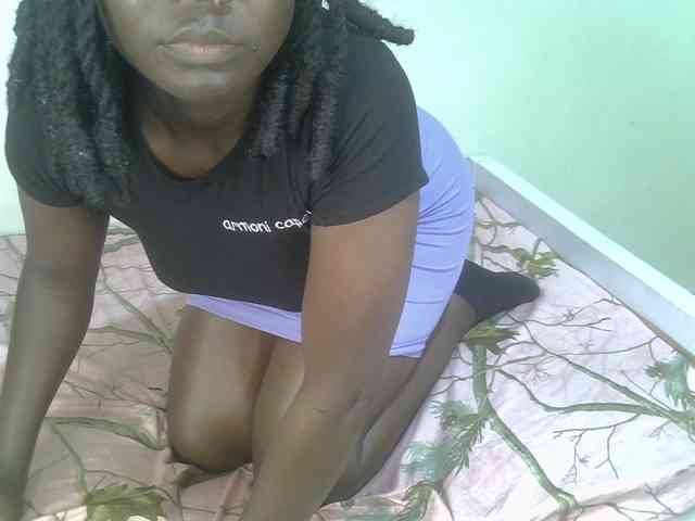 Ebonycherry webcam