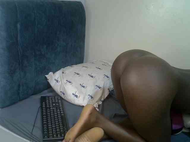 Ebonycherry webcam