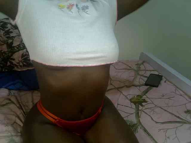 Ebonycherry webcam
