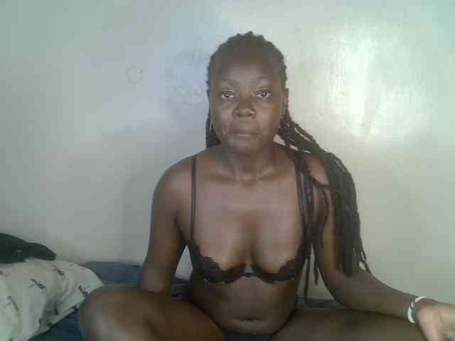 Ebonycherry webcam