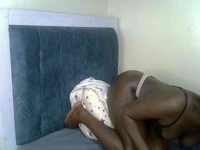 Ebonycherry webcam