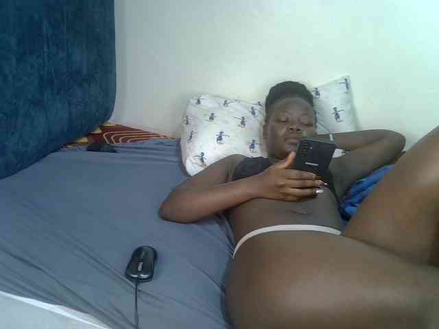 Ebonycherry webcam