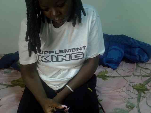 Ebonycherry webcam