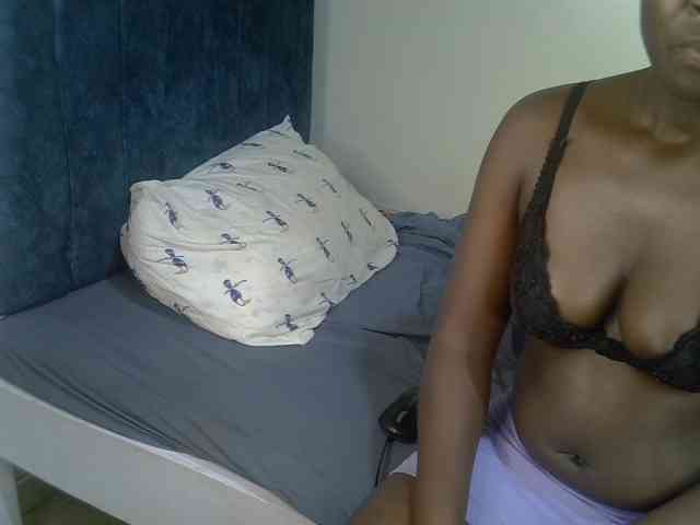 Ebonycherry webcam