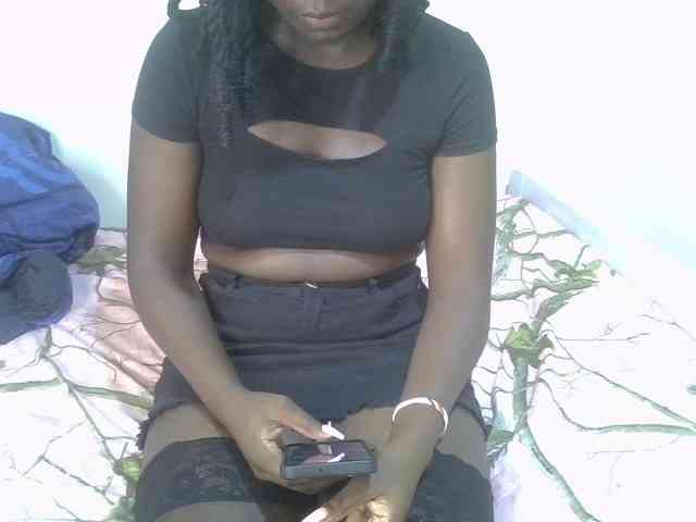 Ebonycherry webcam