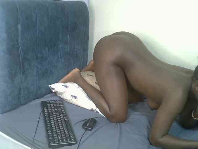 Ebonycherry webcam