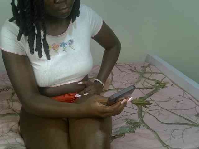 Ebonycherry webcam