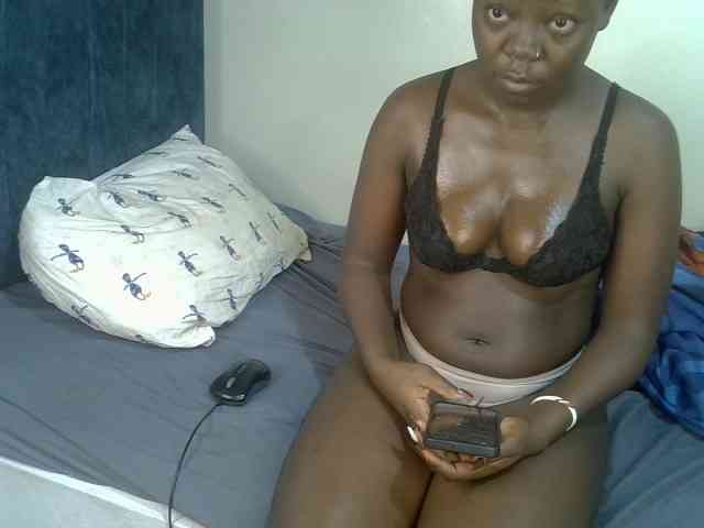 Ebonycherry webcam