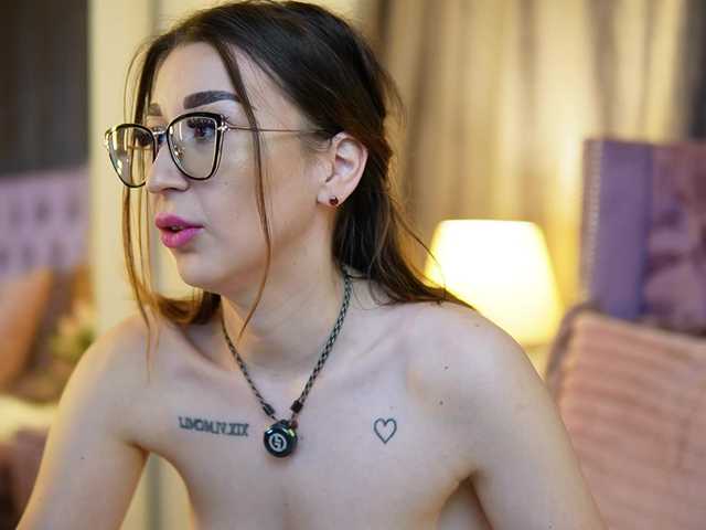 KimJada live cam preview
