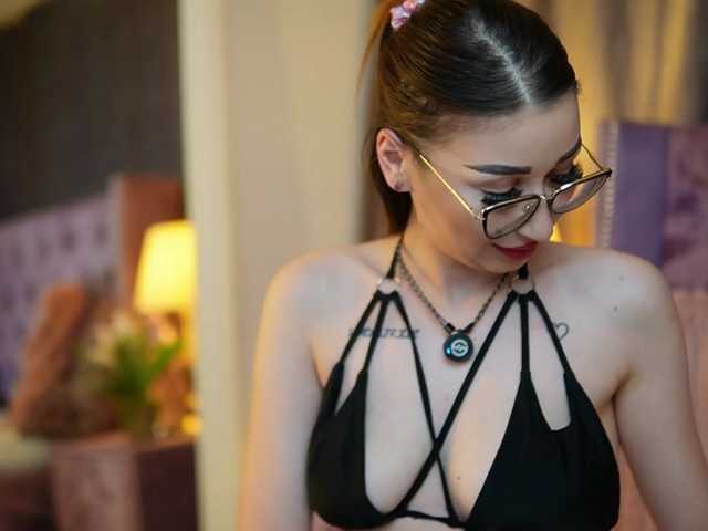 KimJada live cam on BongaCams