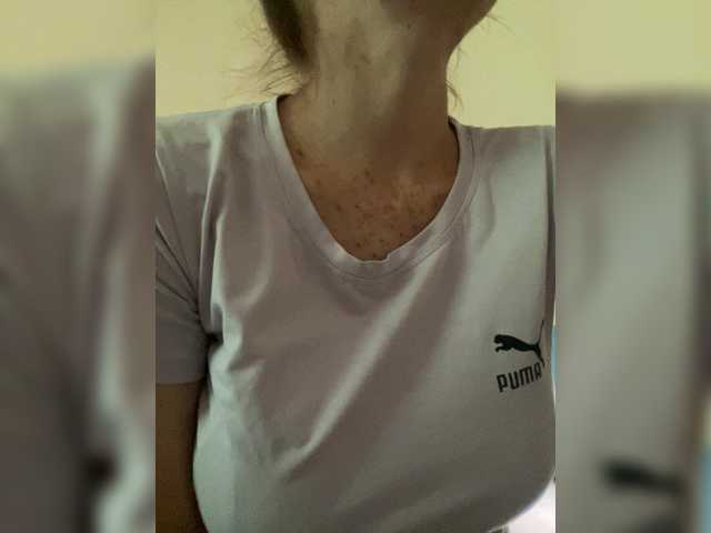 Kisa77771a live cam on BongaCams