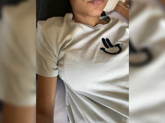 Kisa77771a live cam on BongaCams