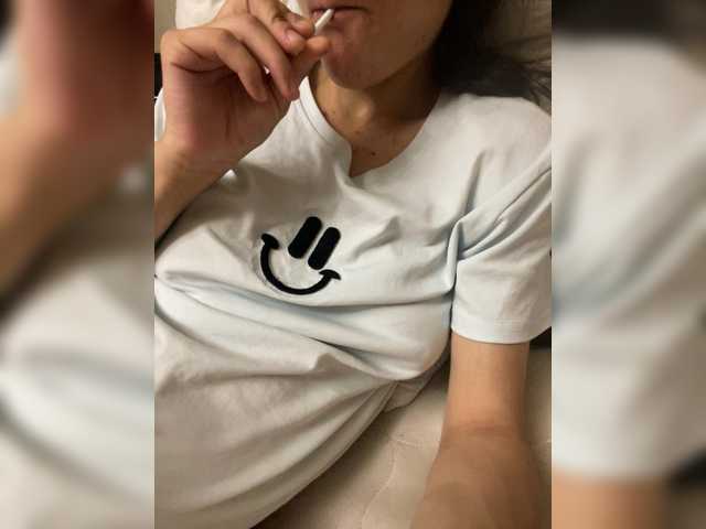 Kisa77771a live cam on BongaCams