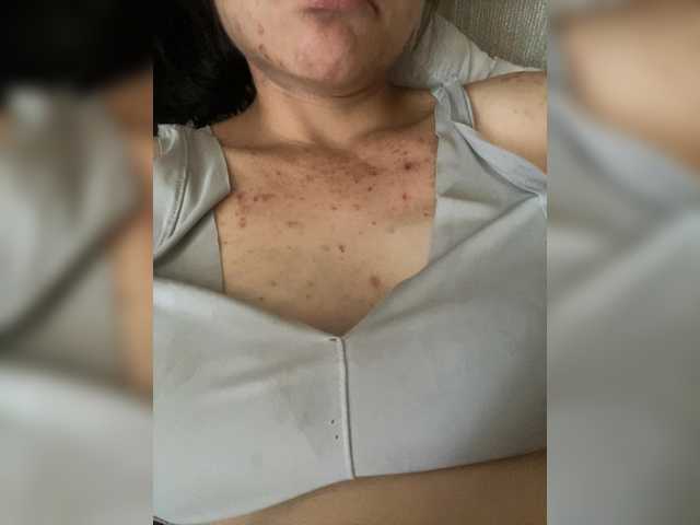 Kisa77771a live cam on BongaCams