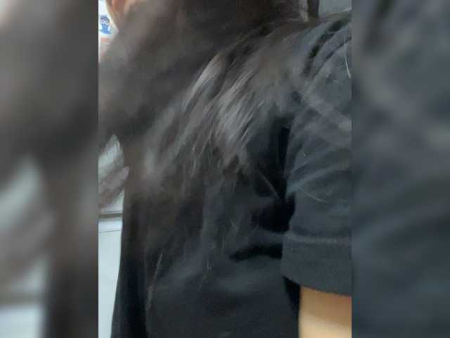 Kisa77771a live cam on BongaCams