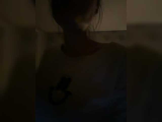 Kisa77771a live cam on BongaCams