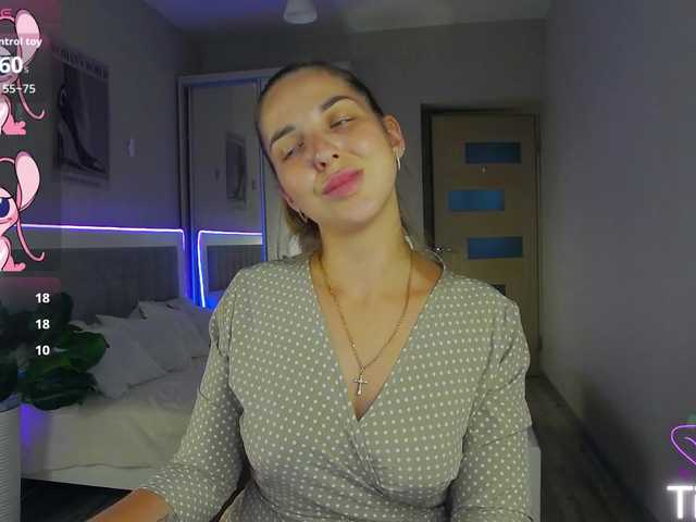 AlexandraCandy live cam on BongaCams