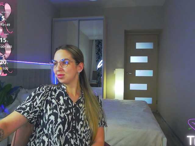 AlexandraCandy live cam on BongaCams