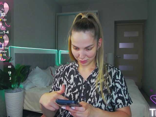 AlexandraCandy live cam on BongaCams