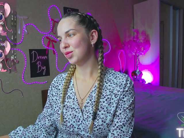 AlexandraCandy live webcam show