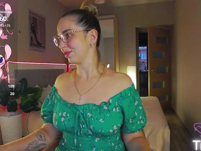 AlexandraCandy live cam on BongaCams