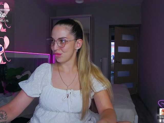 AlexandraCandy live cam on BongaCams