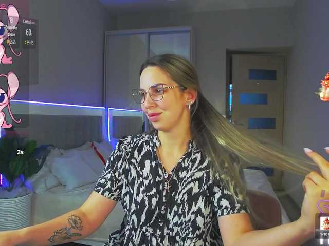 AlexandraCandy live cam on BongaCams