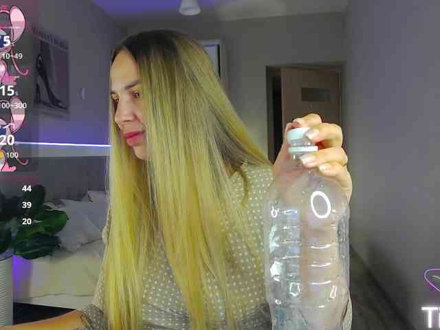 AlexandraCandy webcam