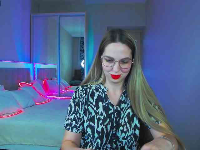 AlexandraCandy AlexandraCandy