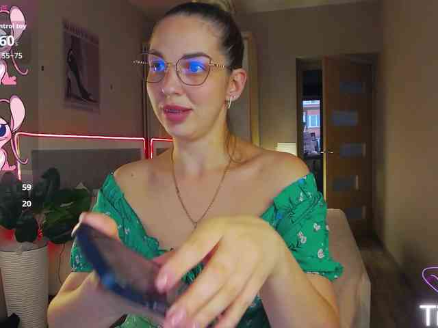 AlexandraCandy AlexandraCandy
