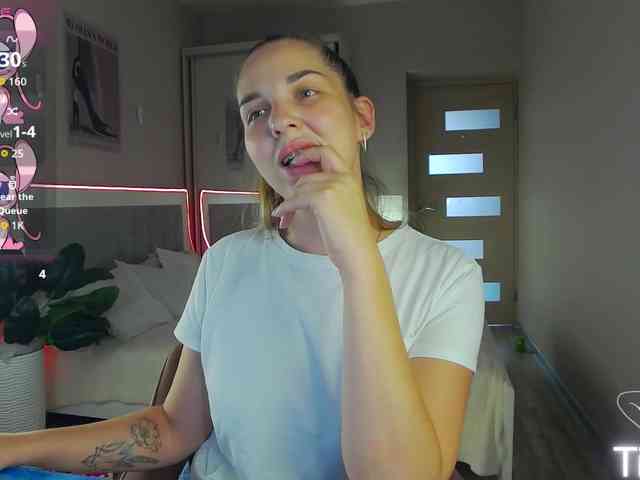 alexandracandy's live room