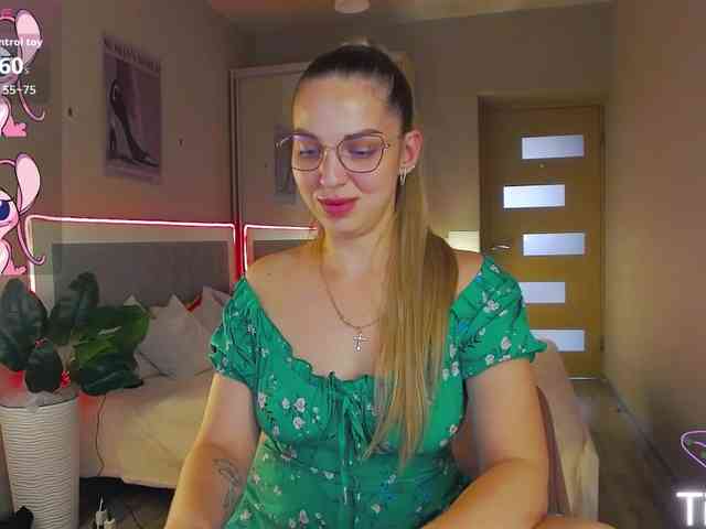 AlexandraCandy webcam