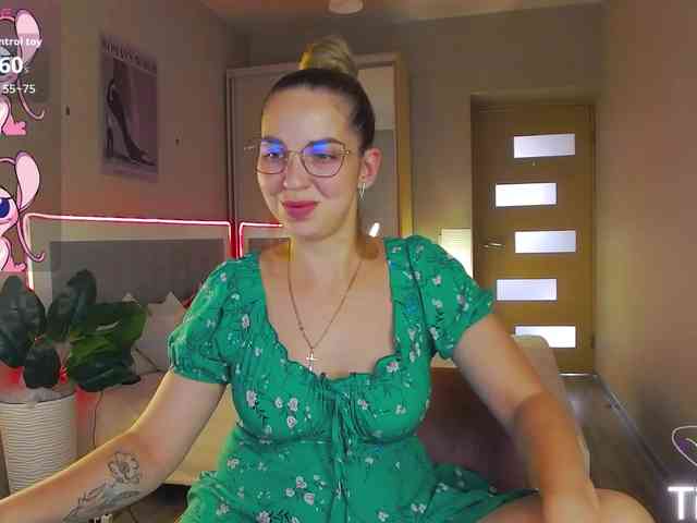 AlexandraCandy webcam