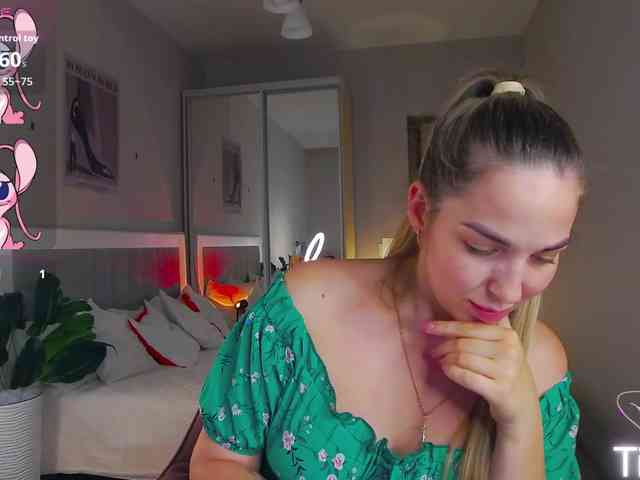 AlexandraCandy webcam