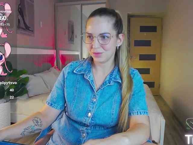 AlexandraCandy webcam