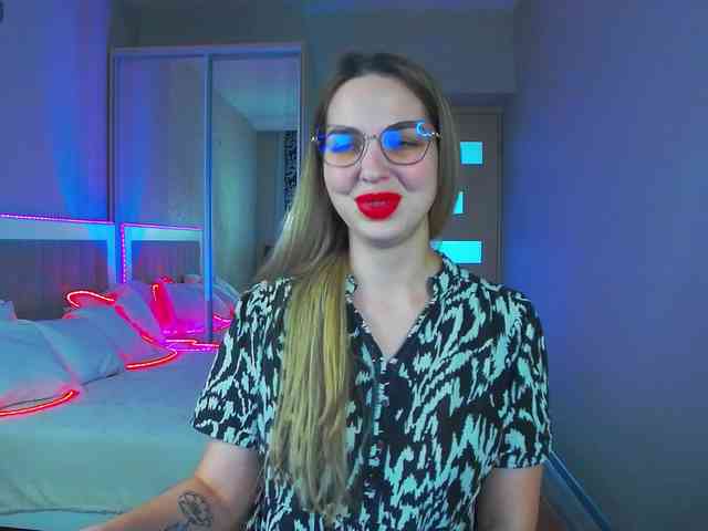 AlexandraCandy AlexandraCandy