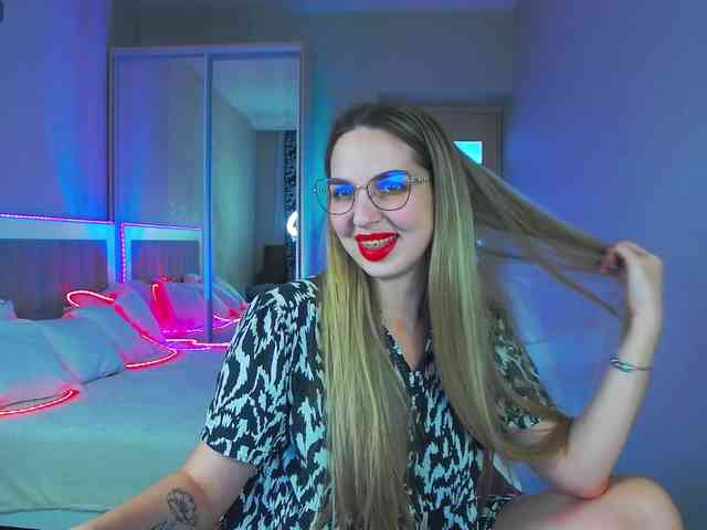 AlexandraCandy webcam